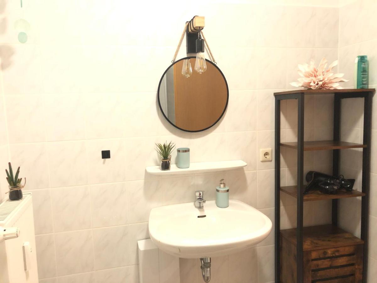 Cottbus-Apartments - Green Apartment I Privat I Wifi I Kueche I Balkon エクステリア 写真